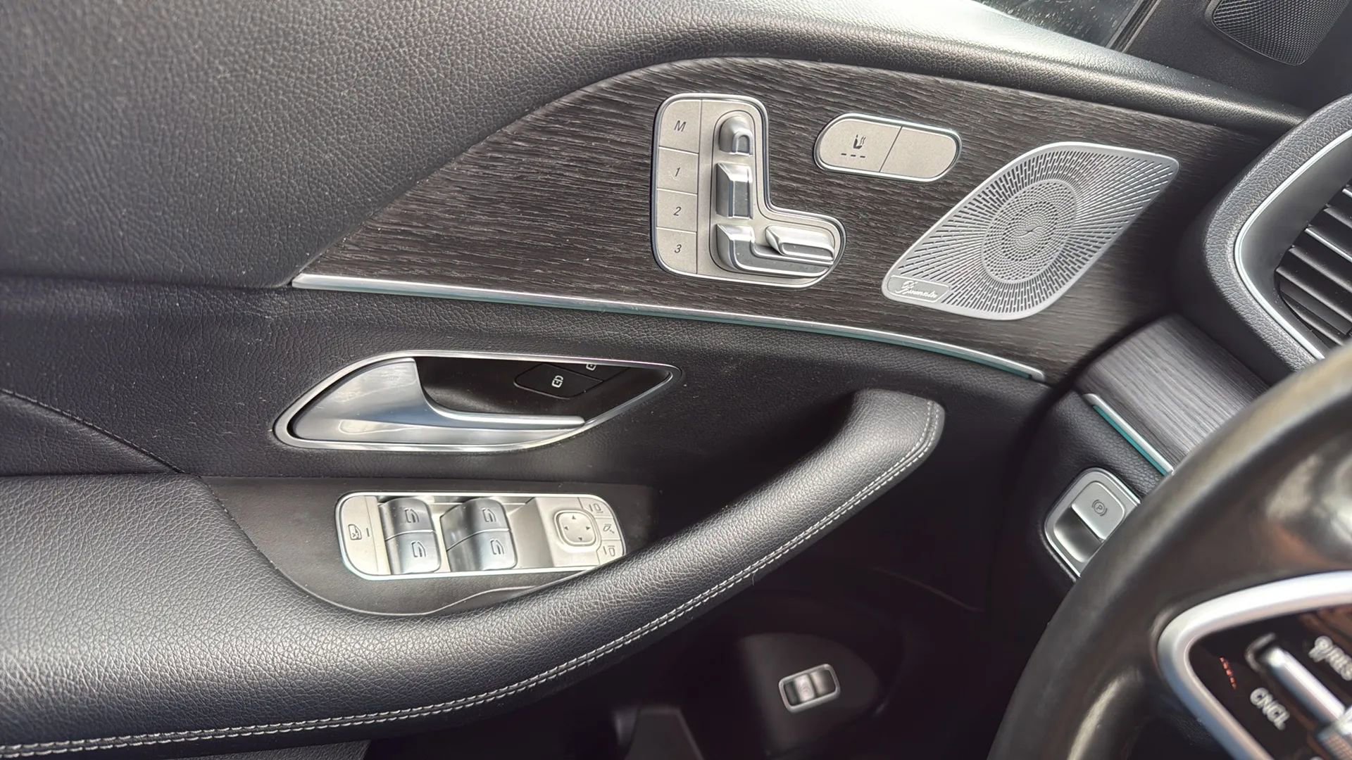 Used 2021 Mercedes-Benz GLE 350 4MATIC image 21