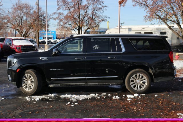 Used 2024 GMC Yukon XL Denali image 3