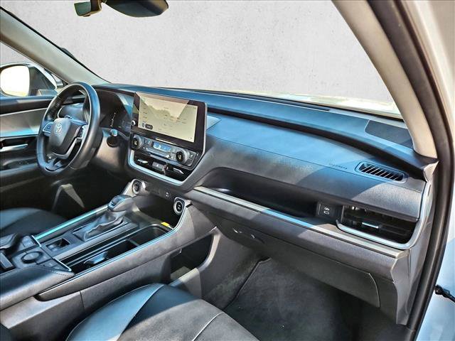 Used 2025 Toyota Grand Highlander AWD image 24