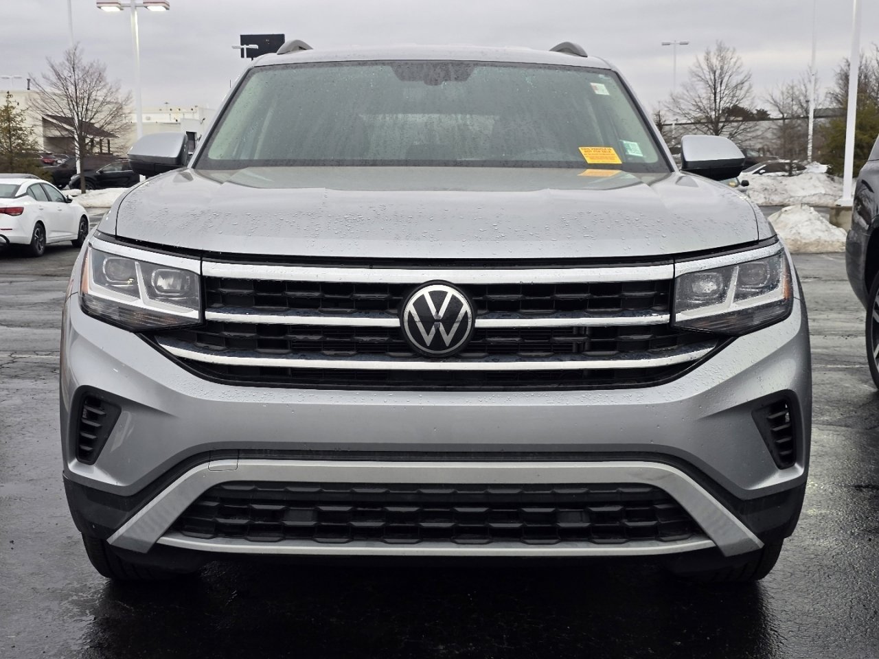 Used 2023 Volkswagen Atlas SE image 2
