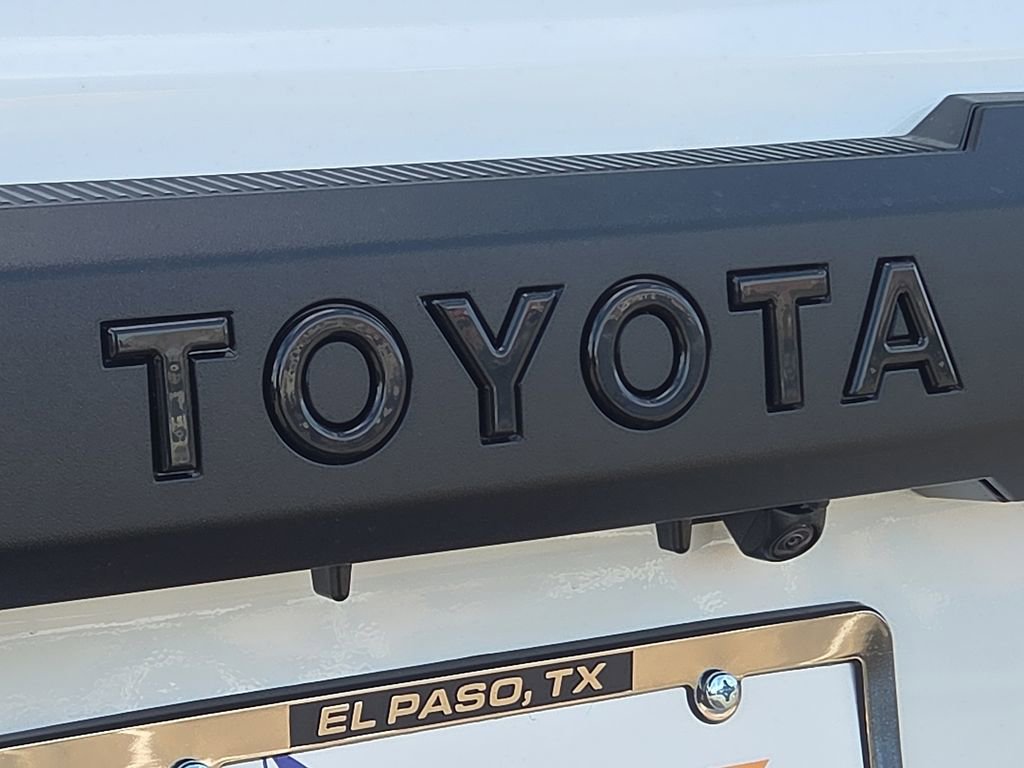 New 2026 Toyota 4Runner SR5 AWD/4WD image 12
