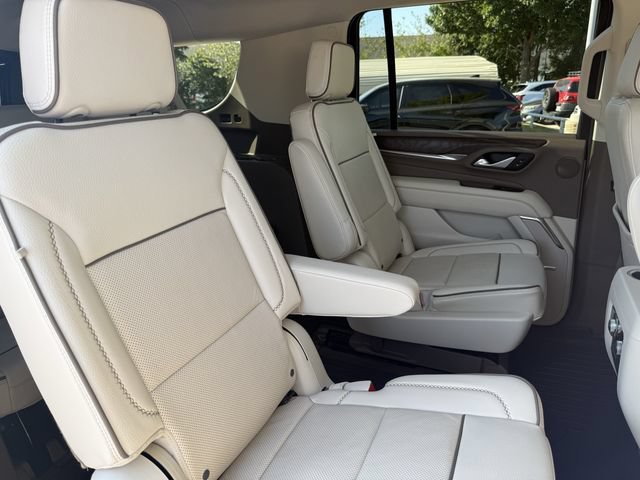 Used 2022 GMC Yukon XL Denali AWD/4WD image 27