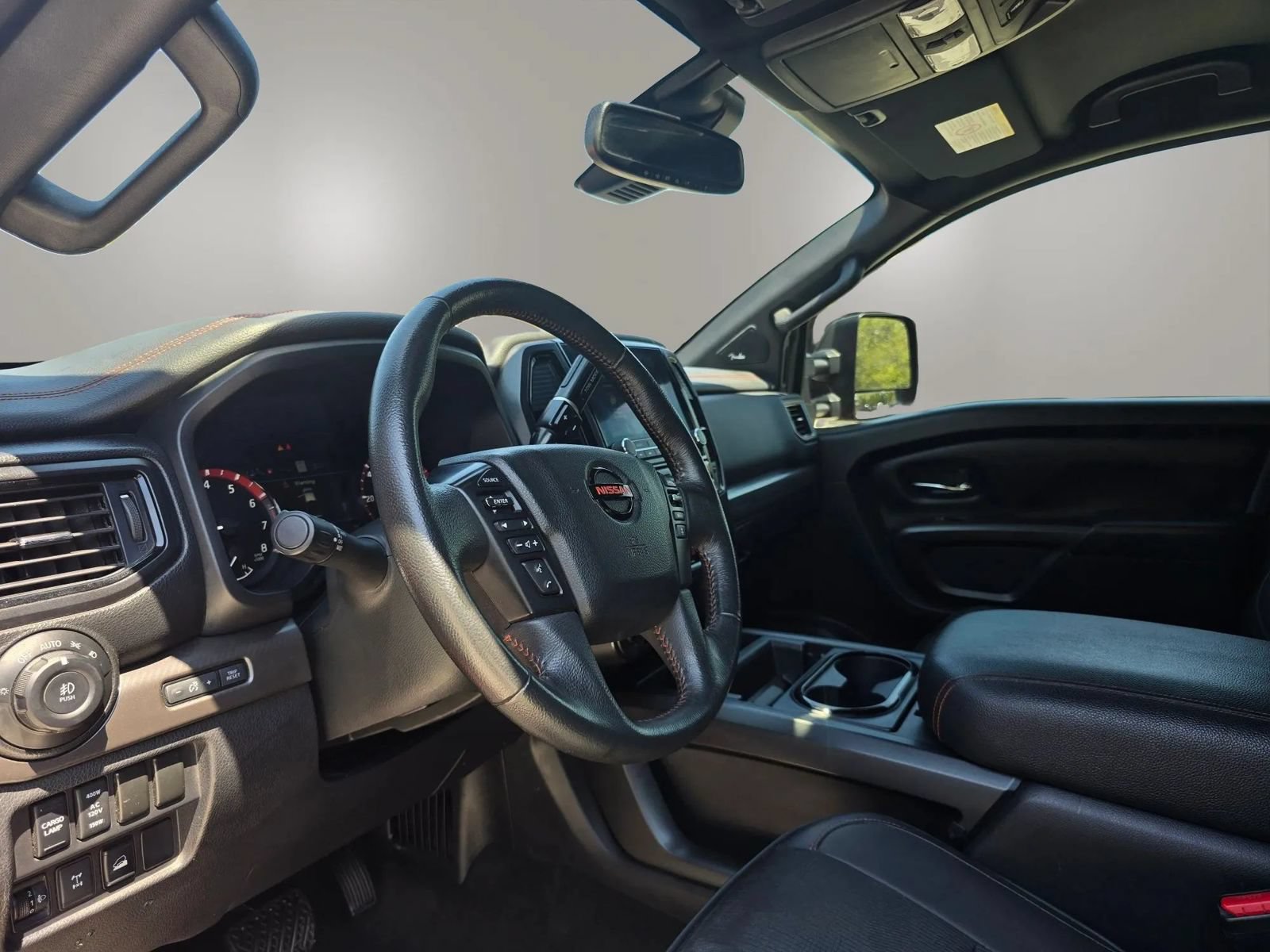 Used 2020 Nissan Titan PRO-4X AWD/4WD image 10