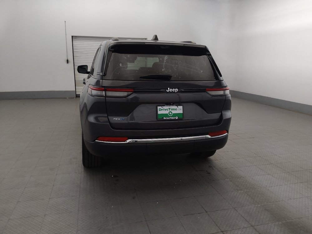 Used 2022 Jeep Grand Cherokee Limited 4xe w/ Luxury Tech Group II AWD/4WD image 6