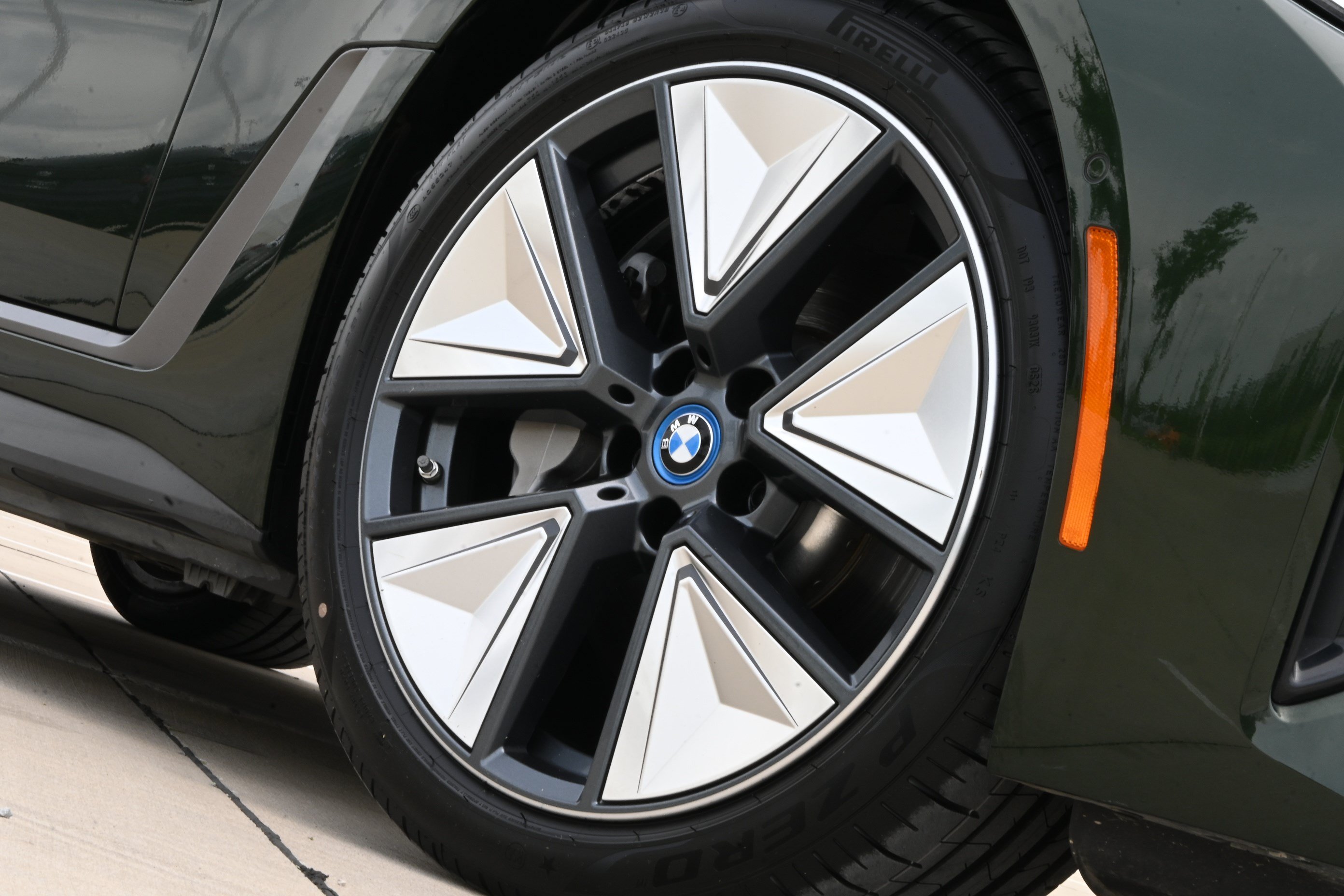 Certified 2023 BMW i4 eDrive35 RWD image 39