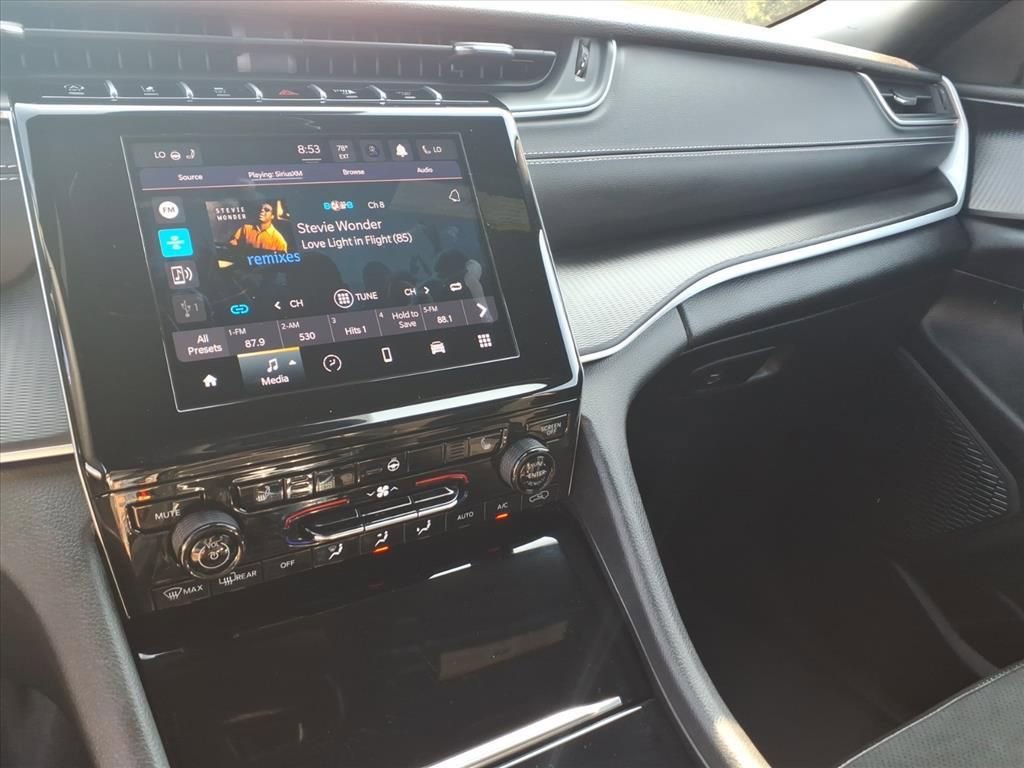 Used 2024 Jeep Grand Cherokee L Altitude image 15