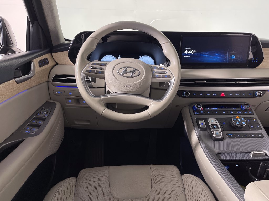 Certified 2024 Hyundai Palisade Limited AWD/4WD image 16