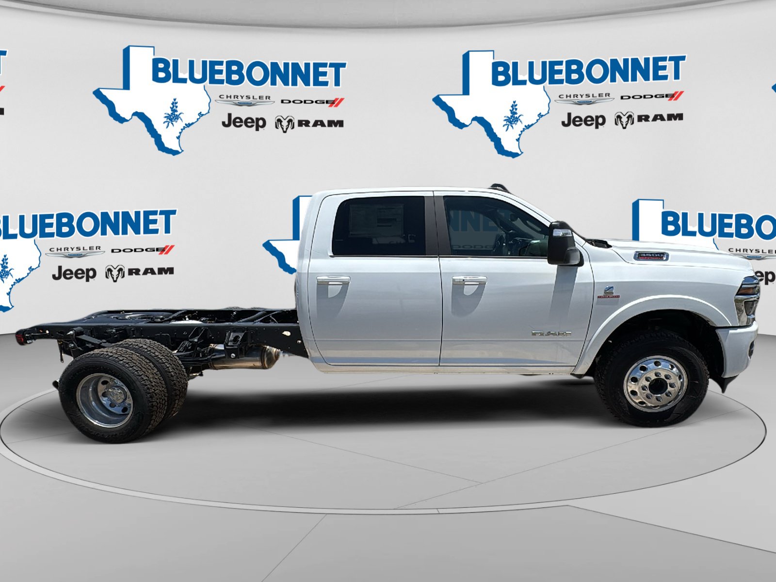 New 2026 RAM 3500 Big Horn w/ Laramie Trim Package AWD/4WD image 4