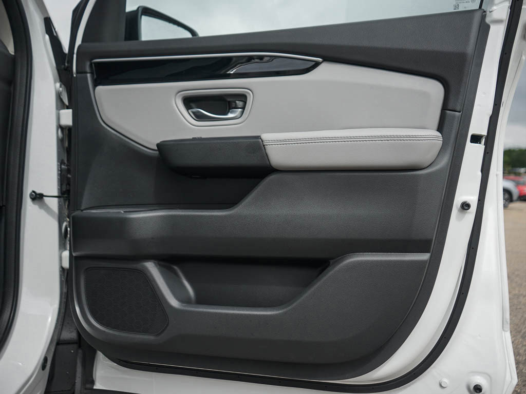New 2025 Honda Pilot Touring image 10
