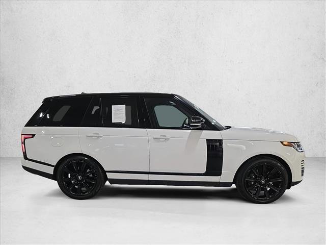 Used 2020 Land Rover Range Rover HSE image 4