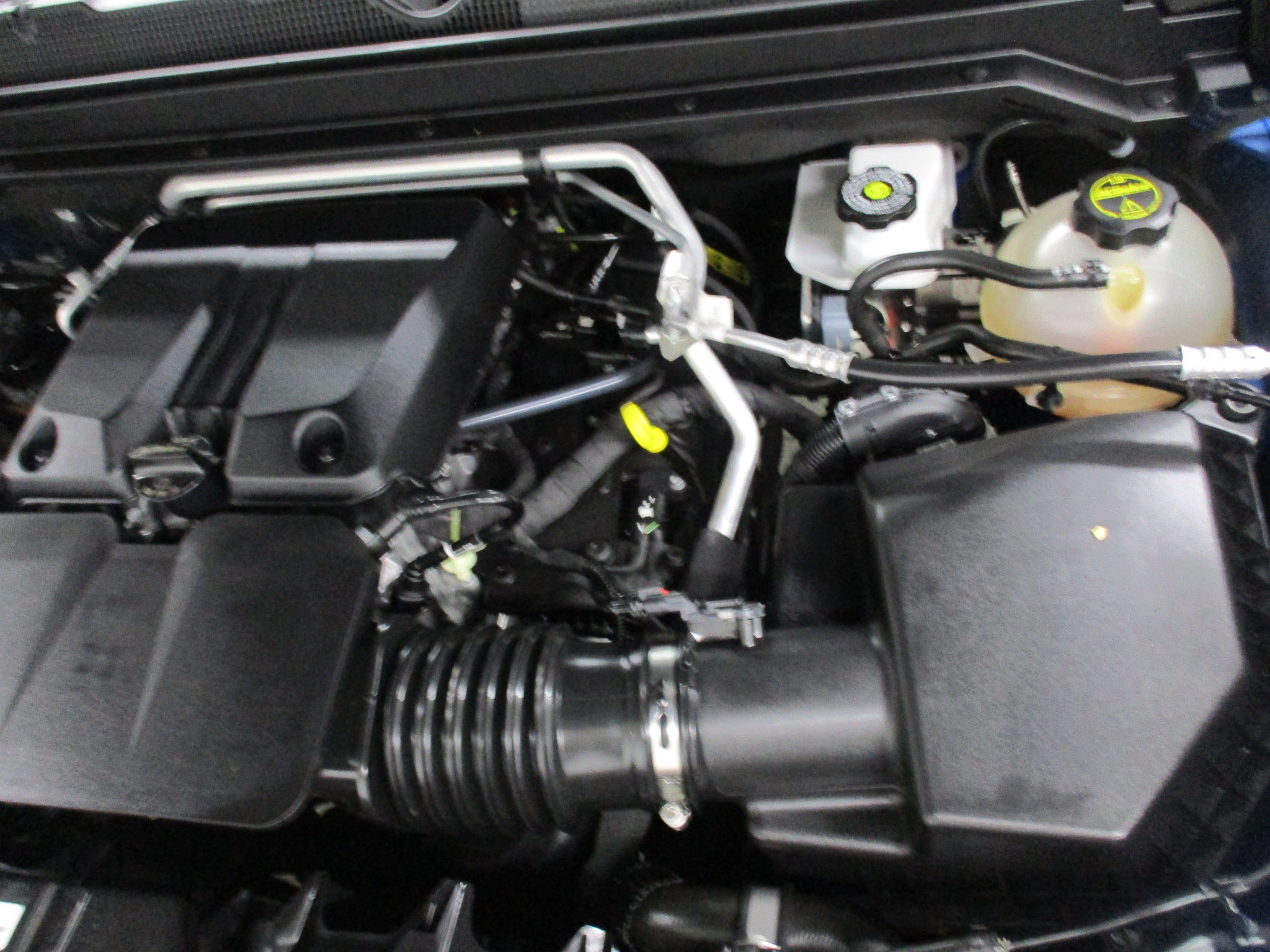 Used 2024 GMC Canyon Elevation w/ Elevation Premium Package image 32