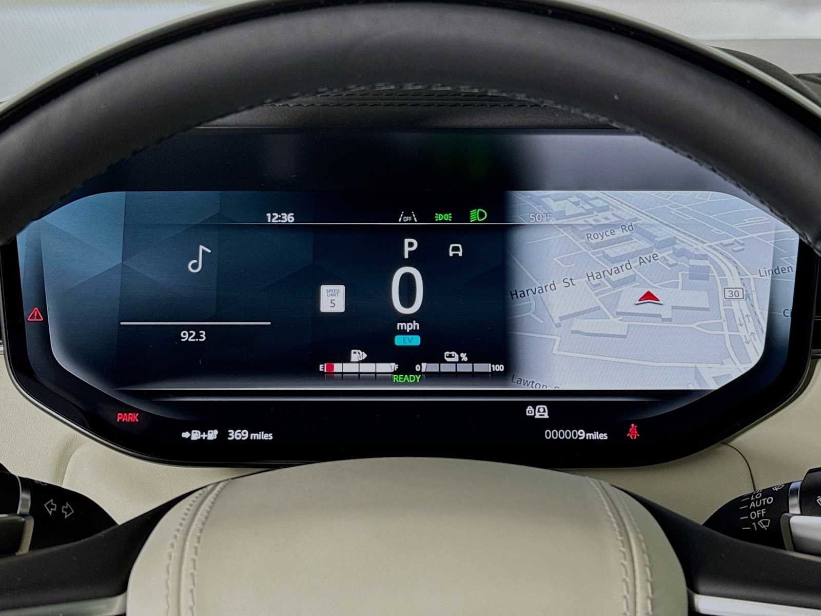 New 2026 Land Rover Range Rover SE image 13