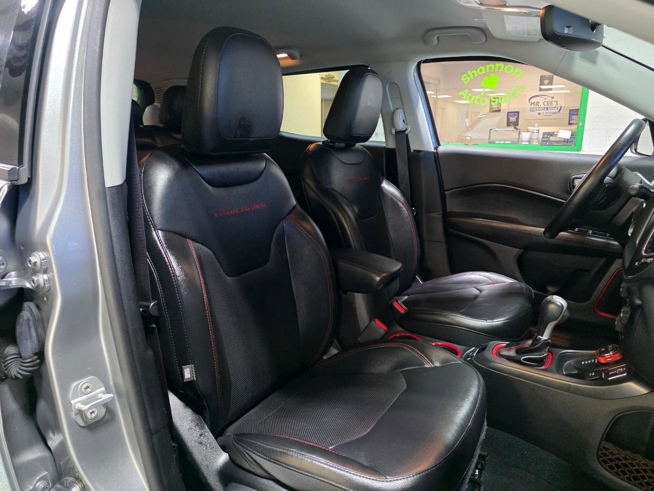 Used 2019 Jeep Compass Trailhawk w/ Leather Interior Group AWD/4WD image 24