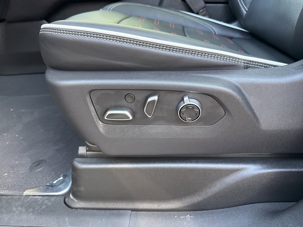 Used 2025 GMC Yukon AT4 Ultimate image 21