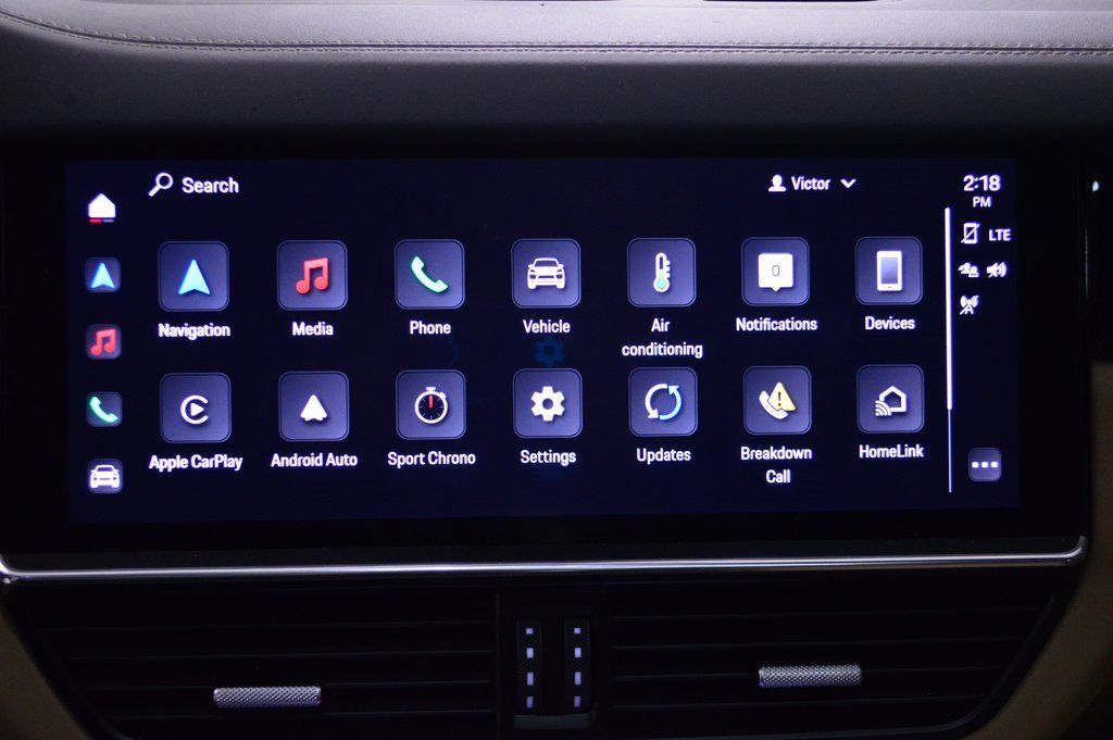 Certified 2023 Porsche Cayenne Platinum Edition image 28