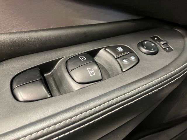 Used 2020 Nissan Murano SV image 20