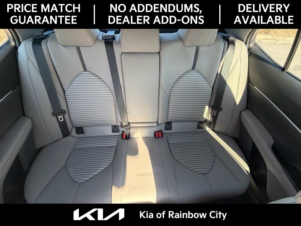 Used 2024 Toyota Camry SE image 16