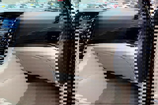 Used 2019 Cadillac Escalade ESV Luxury image 15