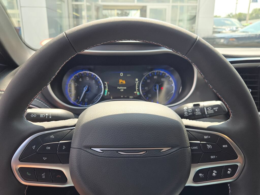 New 2027 Chrysler Pacifica Select AWD/4WD image 36