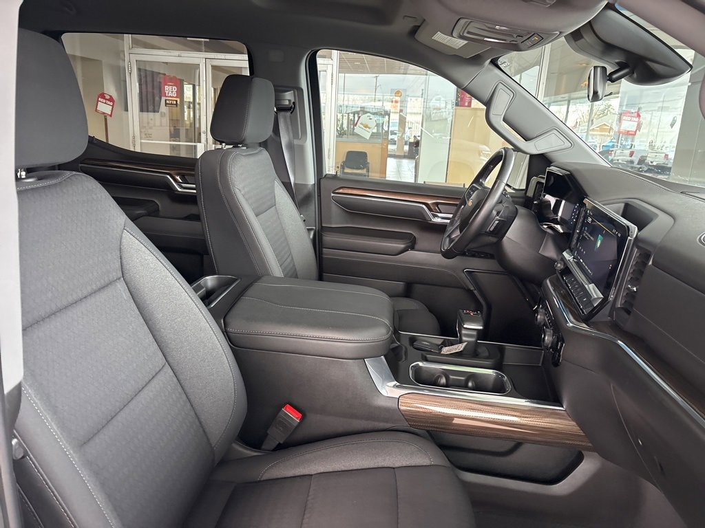 Used 2023 Chevrolet Silverado 1500 LT image 31