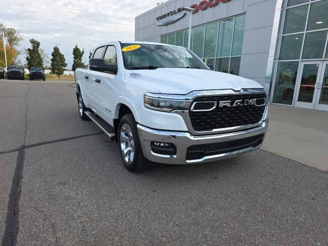 Used 2025 RAM 1500 Big Horn AWD/4WD image 3