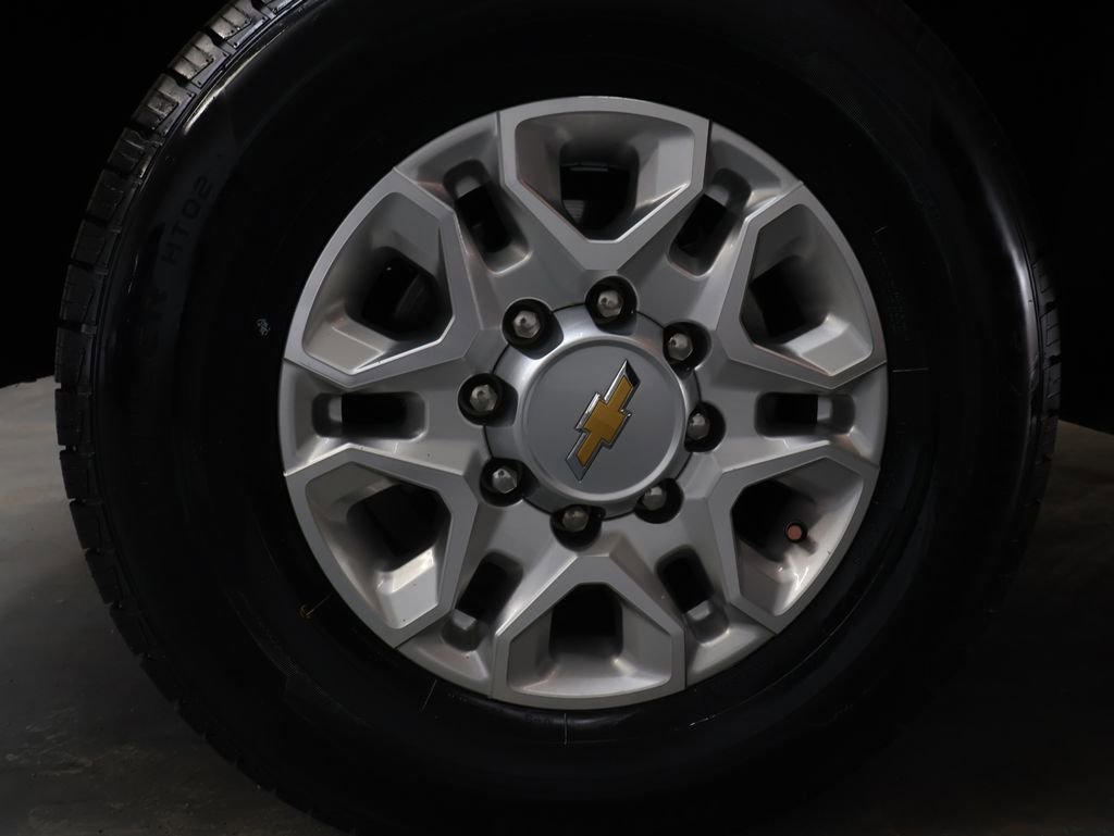 Used 2023 Chevrolet Silverado 2500 LT w/ Convenience Package image 26