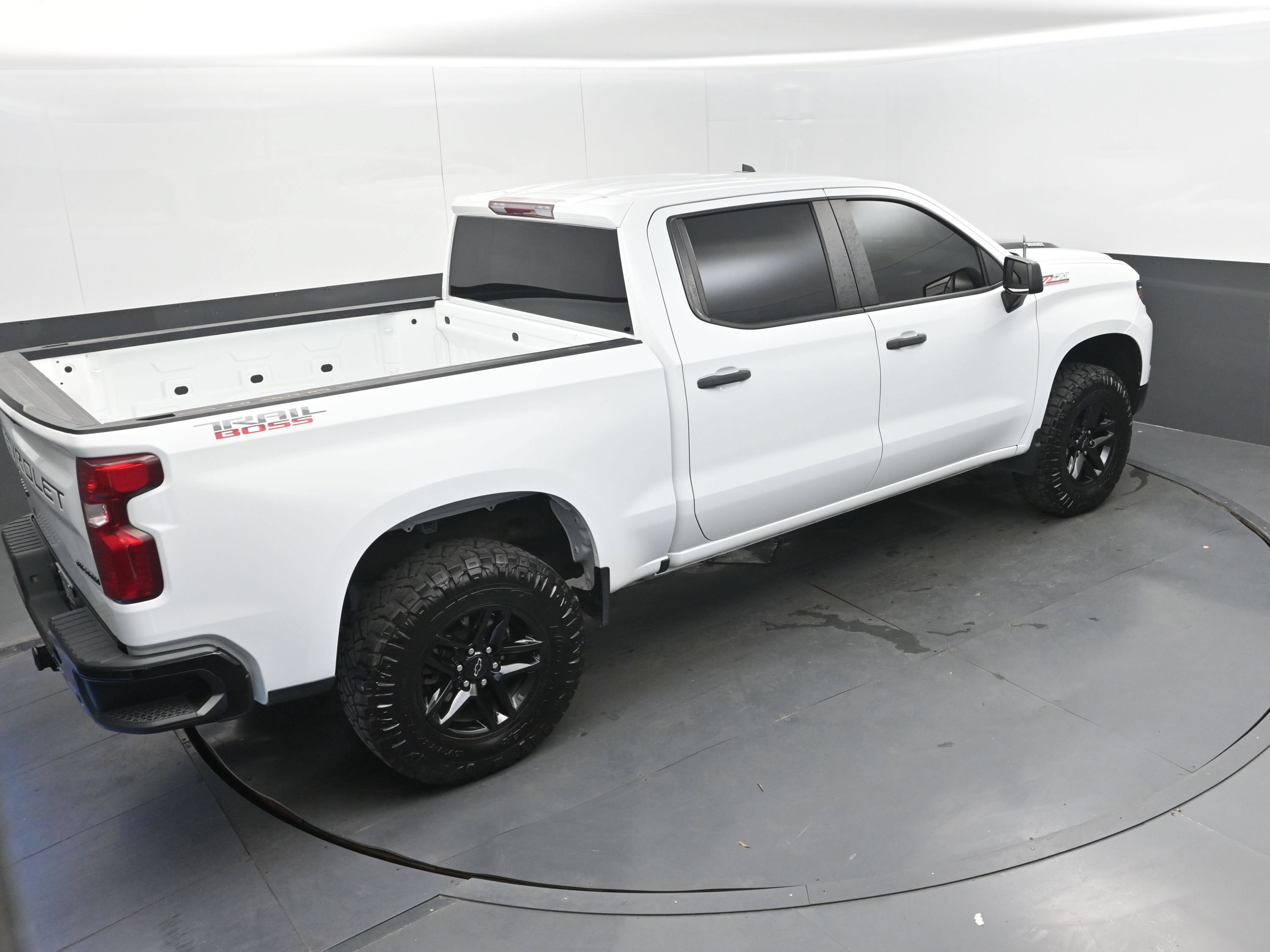 Used 2022 Chevrolet Silverado 1500 Custom Trail Boss w/ LPO, Dark Essentials Package AWD/4WD image 45