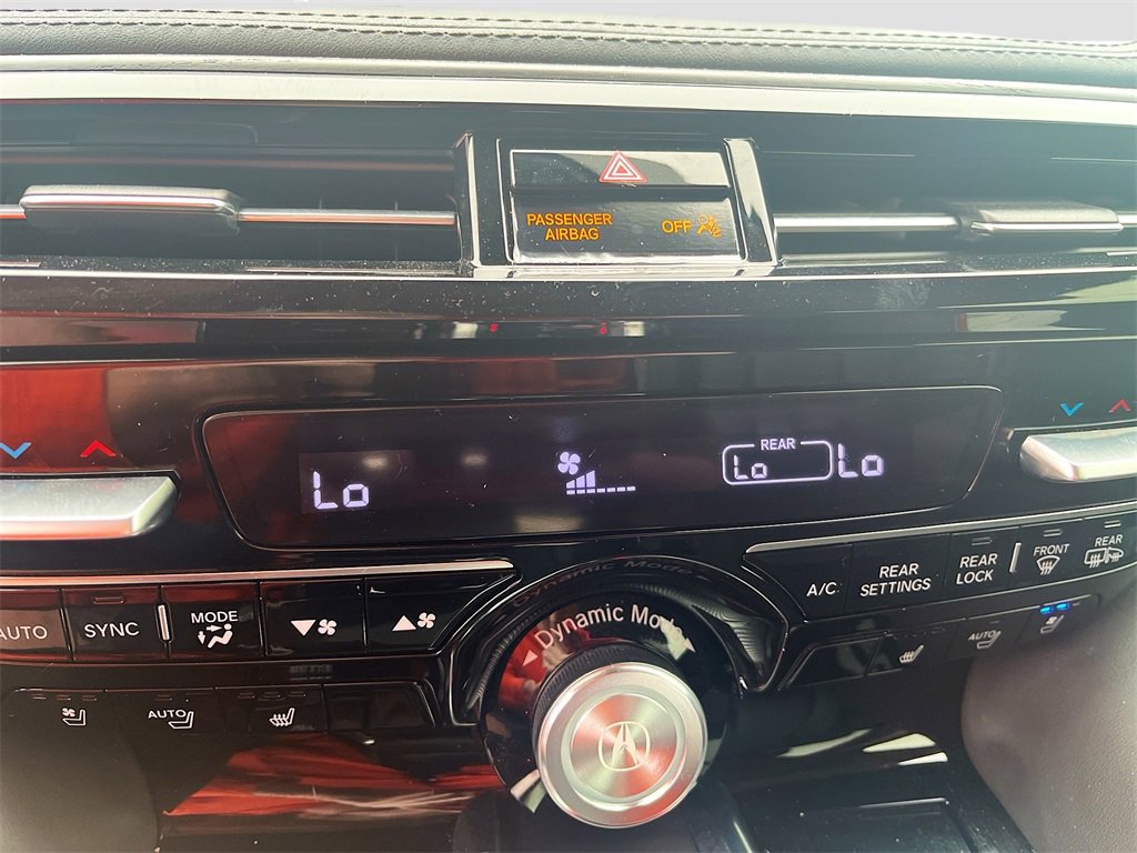 Used 2024 Acura MDX SH-AWD w/ Advance Package image 16