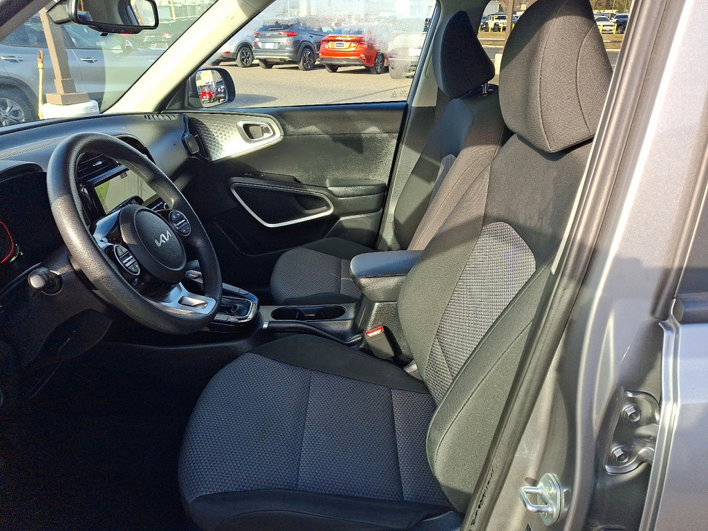 Used 2023 Kia Soul S image 25