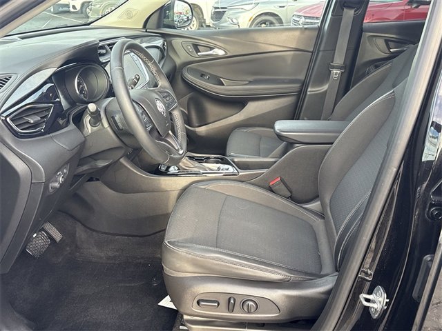 Used 2021 Buick Encore GX Preferred w/ Cold Weather Comfort Package image 18