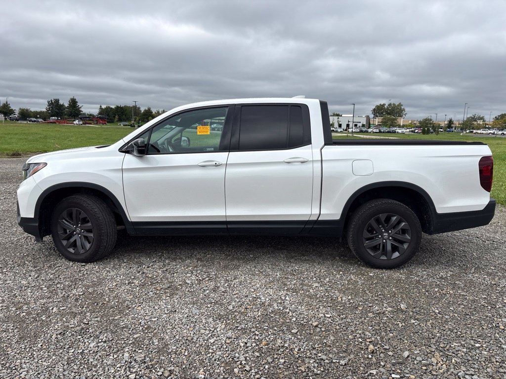 Used 2023 Honda Ridgeline Sport image 7