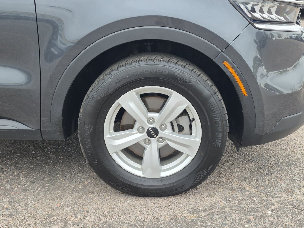Certified 2022 Kia Sorento LX AWD/4WD image 18