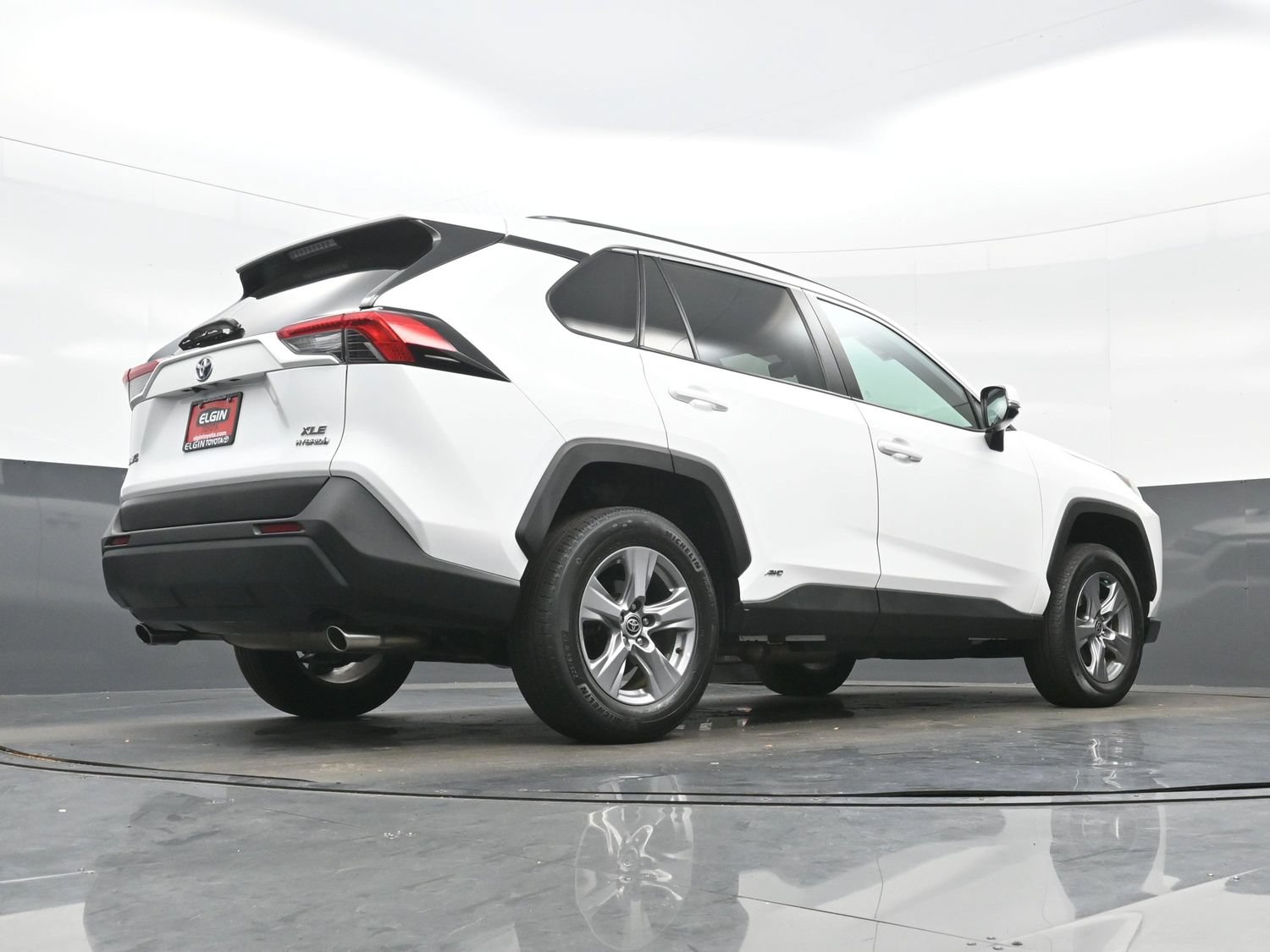 Used 2022 Toyota RAV4 XLE AWD/4WD image 32