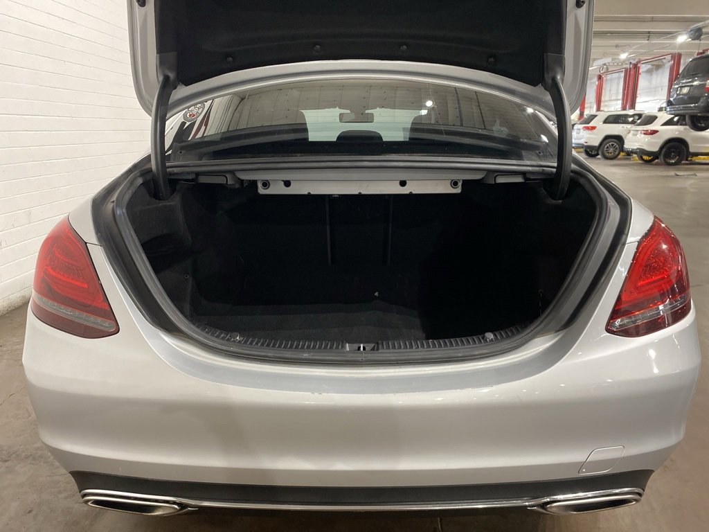 Used 2021 Mercedes-Benz C 300 Sedan image 5
