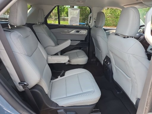 Used 2025 Ford Explorer Active w/ Active Comfort Package image 16