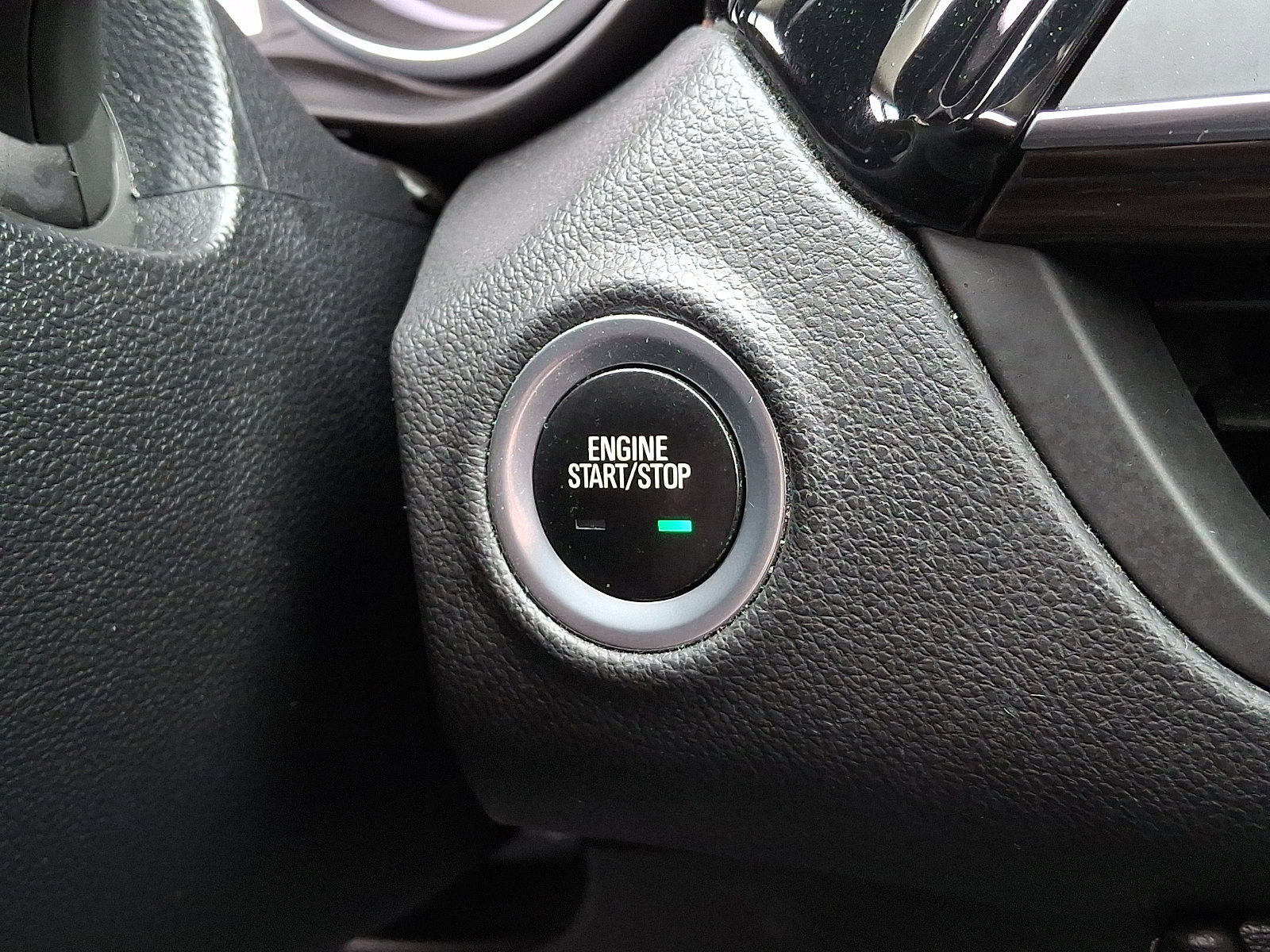 Used 2019 Buick Envision Essence image 23