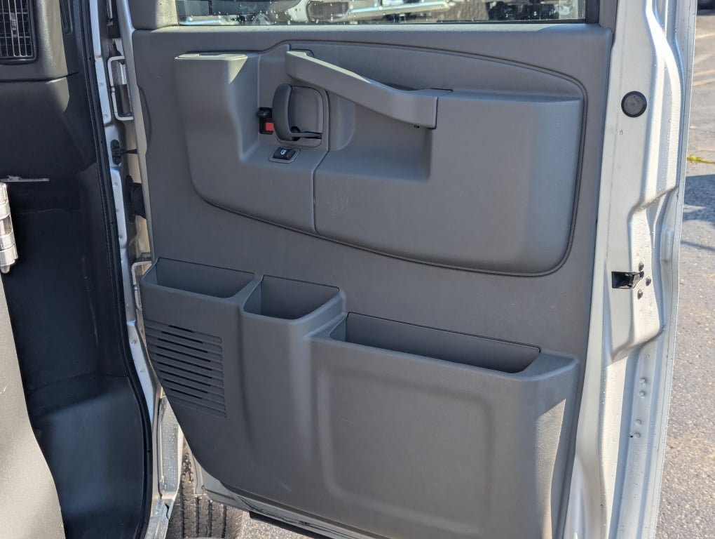 Used 2023 Chevrolet Express 3500 LS w/ Chrome Appearance Package RWD image 4