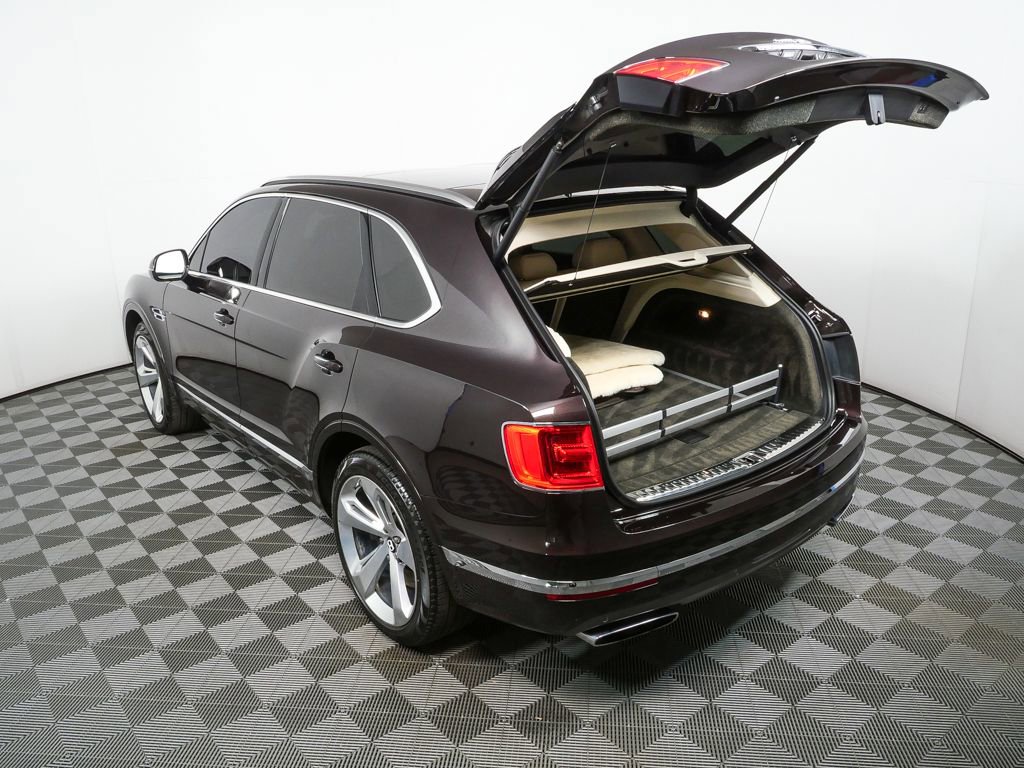 Used 2017 Bentley Bentayga image 33