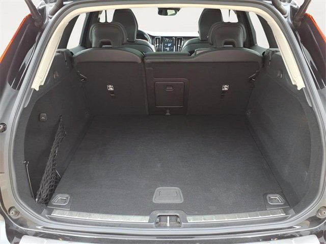 Used 2020 Volvo XC60 T6 Inscription w/ Protection Package Premier image 29