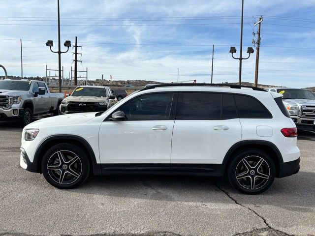 Used 2021 Mercedes-Benz GLB 250 4MATIC image 2