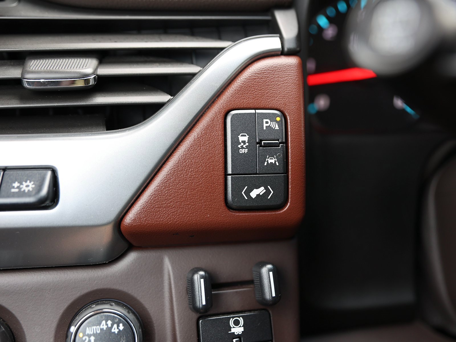 Used 2019 Chevrolet Tahoe Premier image 38