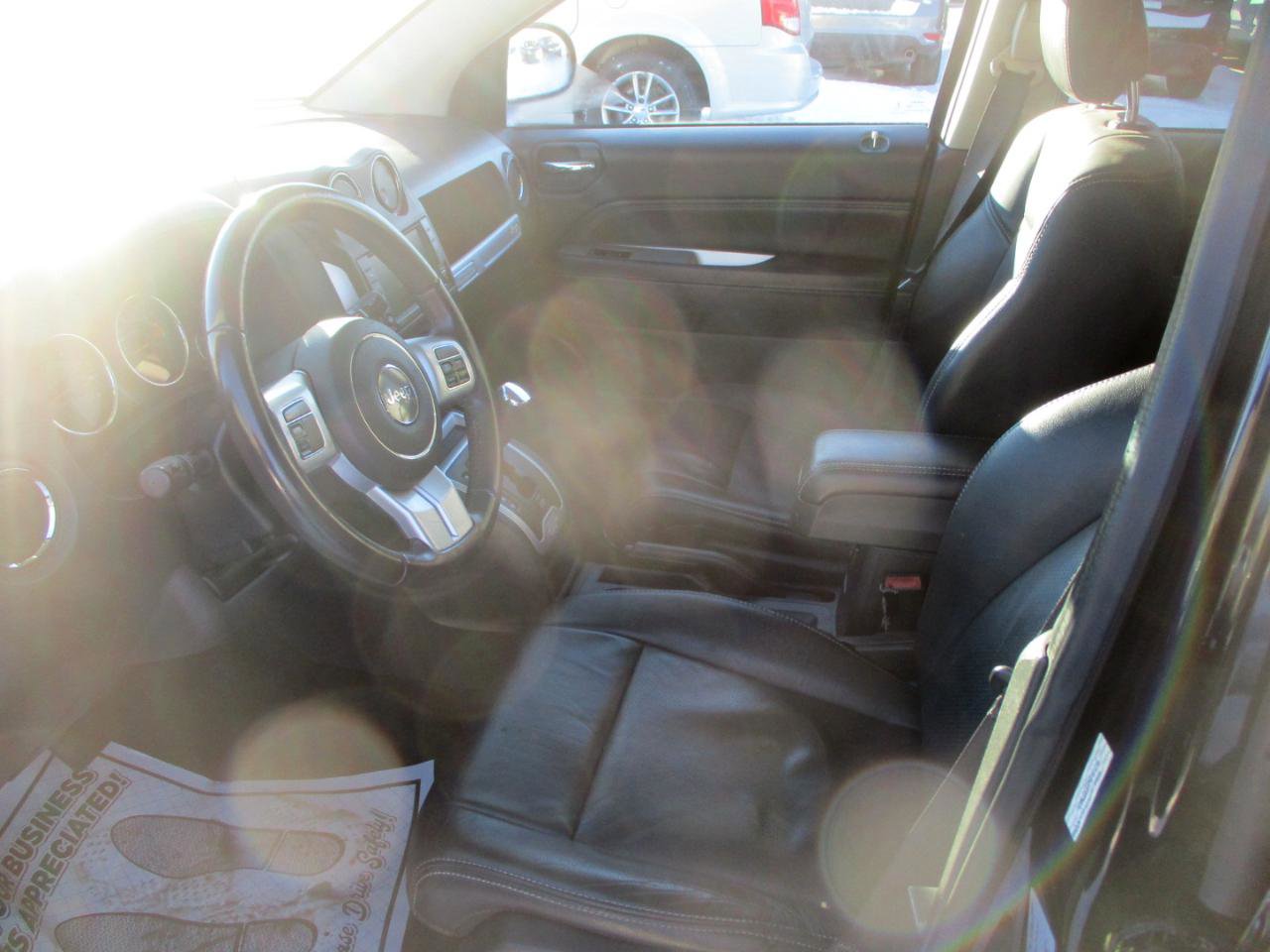 Used 2017 Jeep Compass High Altitude AWD/4WD image 12