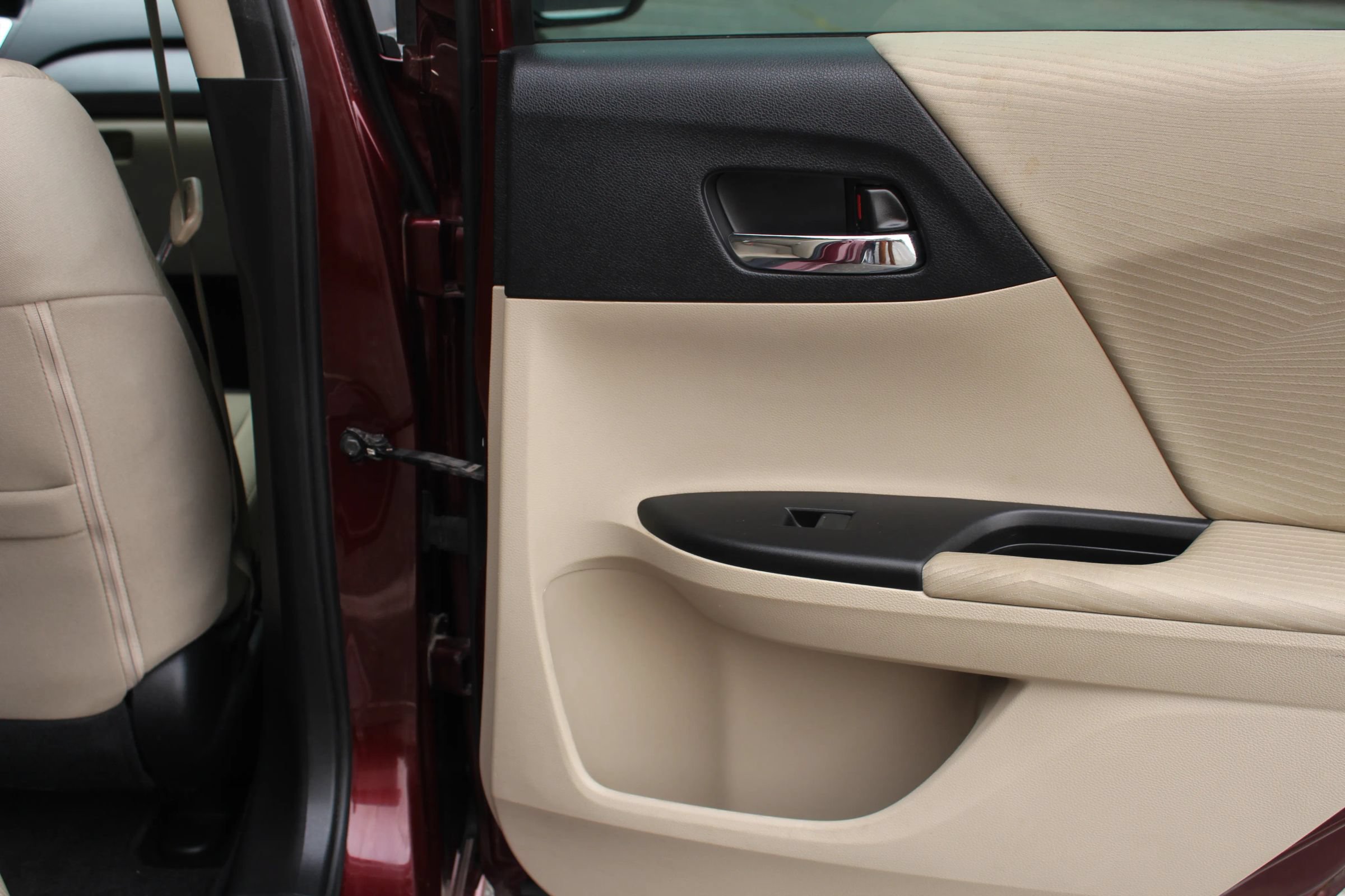Used 2015 Honda Accord LX image 16