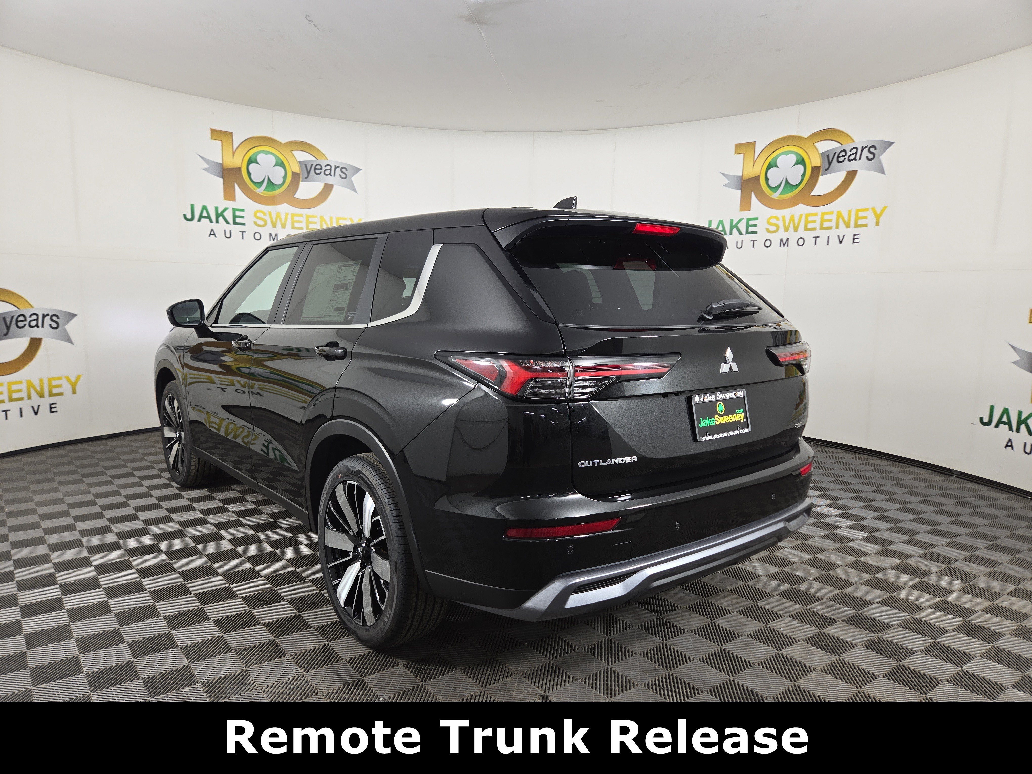 New 2026 Mitsubishi Outlander SE image 5