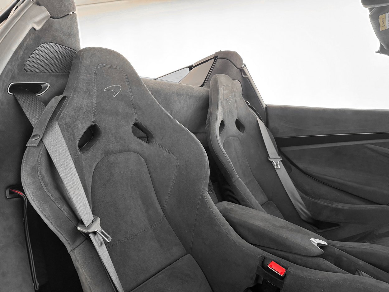 Used 2024 McLaren 750S Spider image 24