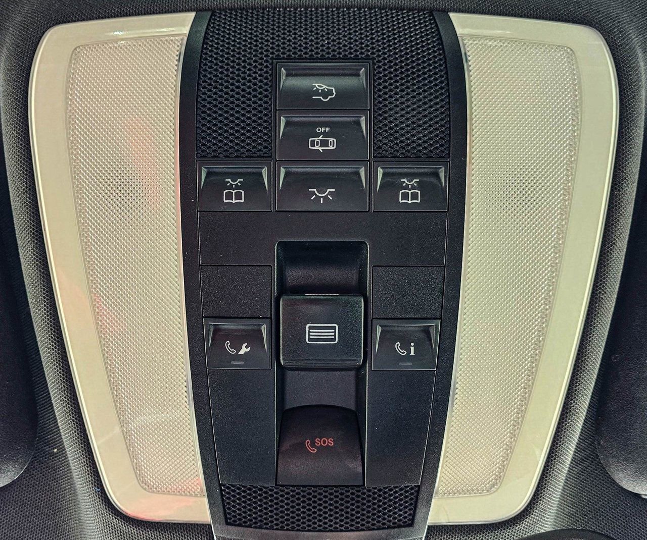 Used 2014 Mercedes-Benz C 300 4MATIC Sedan image 26