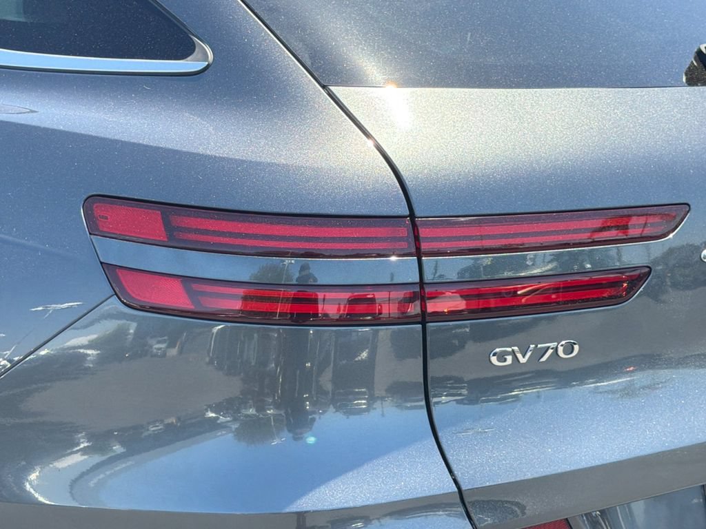 Used 2023 Genesis Electrified GV70 AWD/4WD image 28