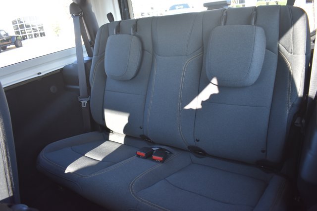 Used 2025 Jeep Wrangler Sport AWD/4WD image 13