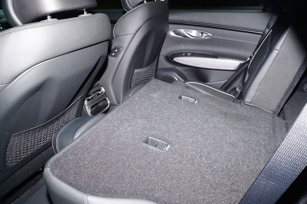 Certified 2025 Genesis GV70 2.5T Advanced w/ Advanced Package image 18