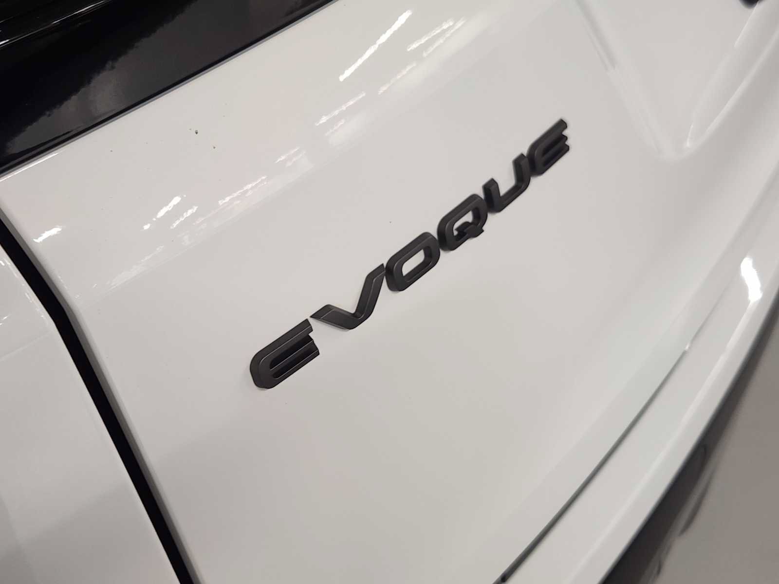 Used 2025 Land Rover Range Rover Evoque S AWD/4WD image 13